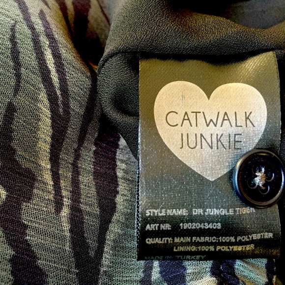☀️HOST PICK☀️ CATWALK JUNKIE JUNGLE TIGER DRESS - Picture 16 of 16